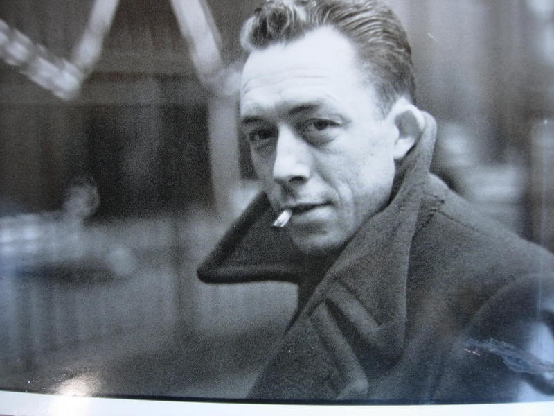 Albert Camus biografija dovanų