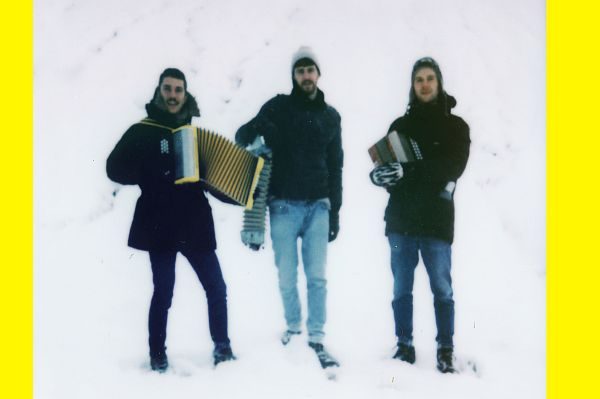 Parranda Polar pirmąjį albumą išleidžia kasetės formatu