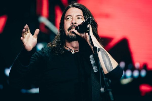 Foo Fighters negroja niekingų 2 valandų koncertų